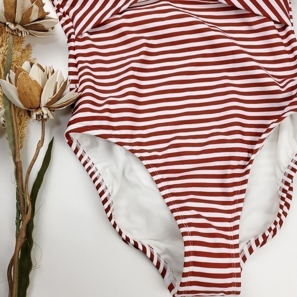 NEW Kona Sol Red White Stripe Strapless 1pc M 8-10 - Picture 12 of 12